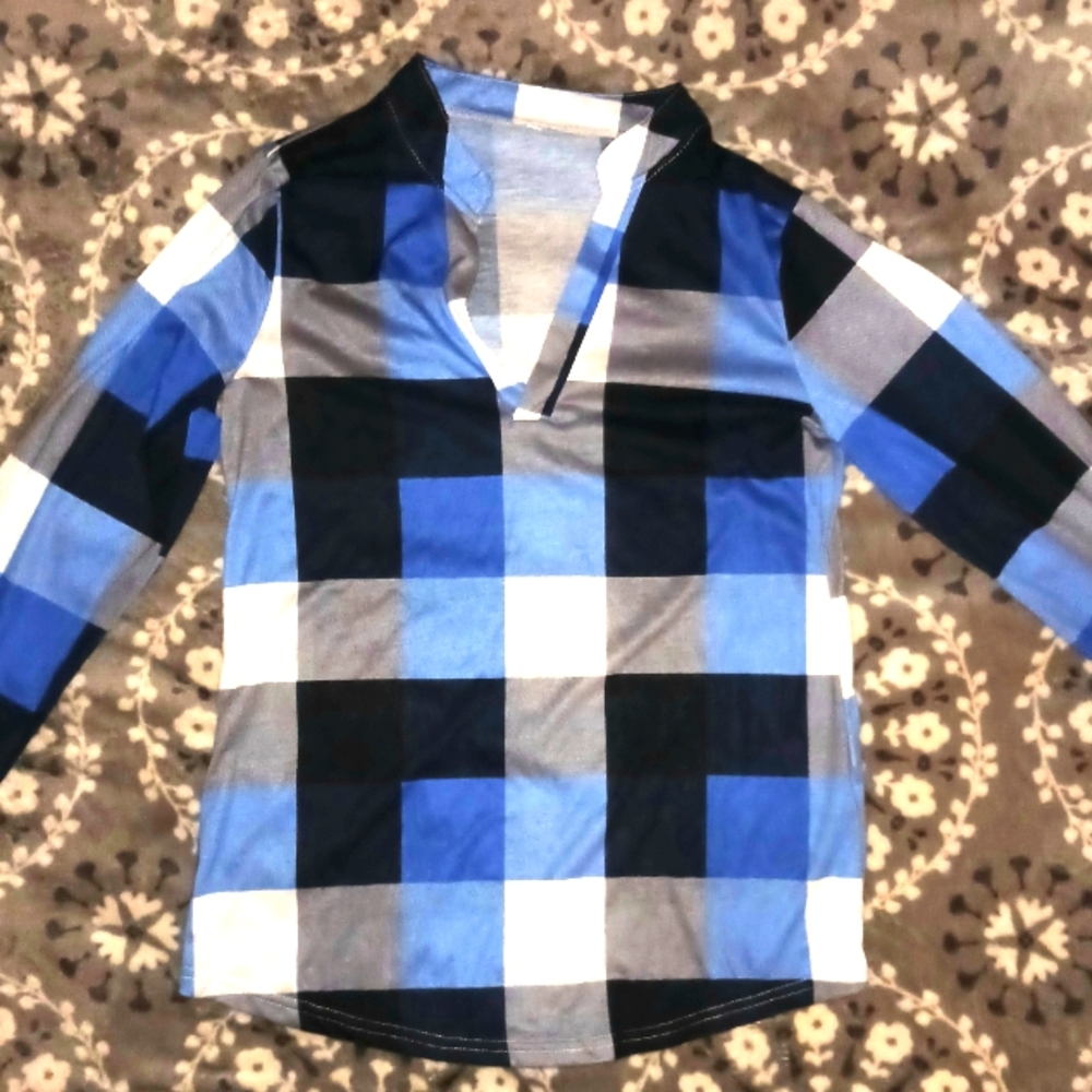 ♡Blue&White Flannel Print Top♡